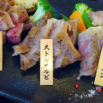 ウエムラ・ベース - 鉄板焼きステーキ3種盛り3〜4人用5400円