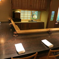 未在 - 店内のカウンター