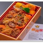 ぴょんぴょん舎 銀河便 - “ガッツリ”カルビ弁当
1,200円（＋税）