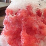 vuori - ～vuori～
      いちごのソースが贅沢、種が見えます