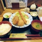 よし川 - ミックスフライ定食。