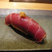 伊勢鮨 - まぐろの赤身のづけ
