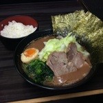横浜家系らーめん 武術家 - 料理写真:食べログ ワンコインランチ
