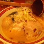 よってこや - とん塩ラーメン　半熟味玉付き820円