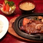 レストラン 能代 - ビーフニンニク焼 1350円