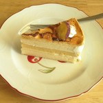 カフェ 茶華 - ケーキ：おいもとプリンのケーキ