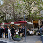 Alte Liebe - 日本大通りは、カフェテラスになったり、ウェディングのレセプションが行われたりしています。