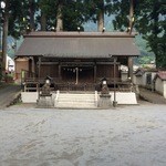 こうらく - 奥氷川神社本殿。