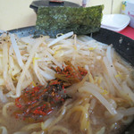 辛子高菜に野菜沢山でも充分に美味。