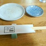 和泉 - 箸と皿