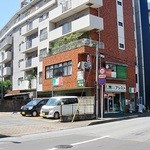 サルーテ - この建物の2Fがお店ですｗ