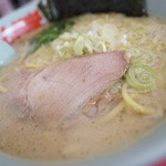 ラーメン山岡家 - 醤油らーめん（油多め