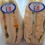 E&M - ボリュームのタマゴサンドとフルーツサンド✨