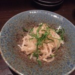 鶏料理ひとりひとり - H27/8/18 もやしの浅漬け大葉とごま\450(おかわり自由）