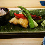 一献 - 鰻の白焼き(2015/8月撮影)