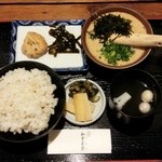 知客茶家 - ～知客茶家～
      とろろ定食のご飯は、おかわり自由♪
      調子いい時は3杯食べちゃいます(笑)