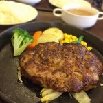 ウエムラ・ベース - 王様のハンバーグセット 1650円
            大変美味しゅうございました。