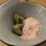 はまぐり水族館 - アボガドタルタル！280円！安っ！