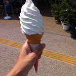 朝搾りソフトクリーム titi 藤井牧場 - ミルクソフト　￥250