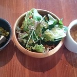 鉄板焼バル cam - 小鉢、サラダ、野菜スープ