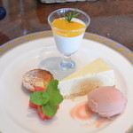 ヴェローナ - 2015/08　夏のﾄﾞﾙﾁｪﾐｽﾄ　VERONA LUNCH 2,000円