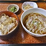 源氏庵 - 日替り（カツ丼＋冷やし肉そば、小鉢付き）850円