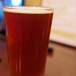 地ビールバー まる麦 - ビアバディレッドエール
