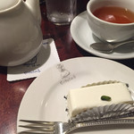 西洋菓子 しろたえ - レアチーズケーキ260円