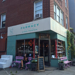 Brooklyn Farmacy & Soda Fountain - 薬局を改装