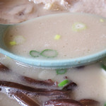 げんこつ - 高蛋白・低脂肪で、味が優しく、健康と美容にも良さそうなスープです。