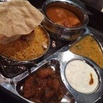 Ulu Ulu Safari Restaurant - 