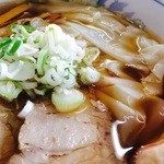  味龍 - ちゅるんちゅるんのワンタン