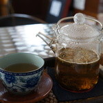 アンコムチュア - 北陸の茶葉、茎茶をポットでサービスしてくださいました
