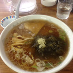 とろろこんぶらーめん(900円)