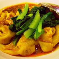 赤坂 四川飯店 - 辛い水餃子