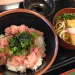 麺屋　まる - 2015.8.20 まぐろネギトロ丼（ハーフサイズうどん付） 700円