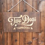 Two Dogs Taproom - 外観の風景です