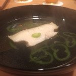 樋口 - 2015/8_鮑と鮑の肝の真薯のお椀、万願寺唐辛子。