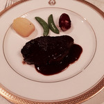 上野 精養軒 バンケットルーム - 牛フィレ肉のステーキ グリーンペッパーソース