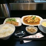 Toukagen - いただいた、日替わり定食、海老玉と春巻きでした