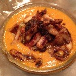 クスクス ルージール - スルメイカのソテーとクスクスタブレ　ガスパチョスープ仕立て