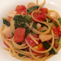 Il Giglio - ホタテ、トマト、空芯菜のスパゲッティ