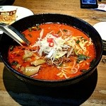 横濱家 - シンシン麺  大盛り 激辛