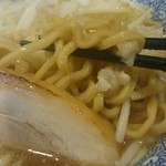 神勝軒 - 角ふじ麺　麺アップ(2015/08)