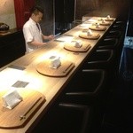 座屋 - カウンター席