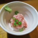 勝手処 絲 - お通し1（鮪中落ち）