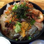 浜崎鮮魚 浜んくら - 海鮮丼