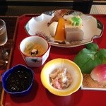 Bekkan Saryou Otatsu - 前菜5品,食前酒