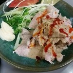 大養軒 - 蒸し鶏に辣油投入！！旨し