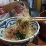 粉吉うどん - うどんツヤツヤしてます